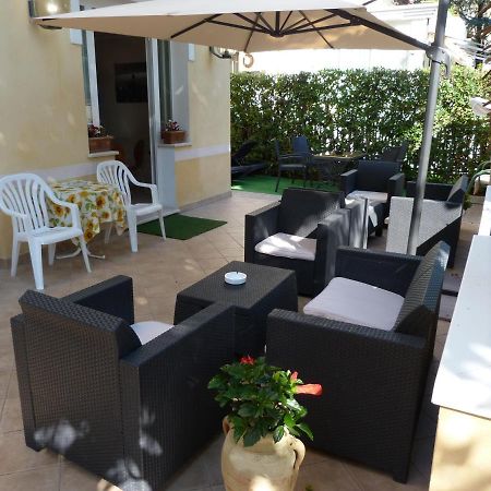 ריצ'יונה Hotel Monti מראה חיצוני תמונה