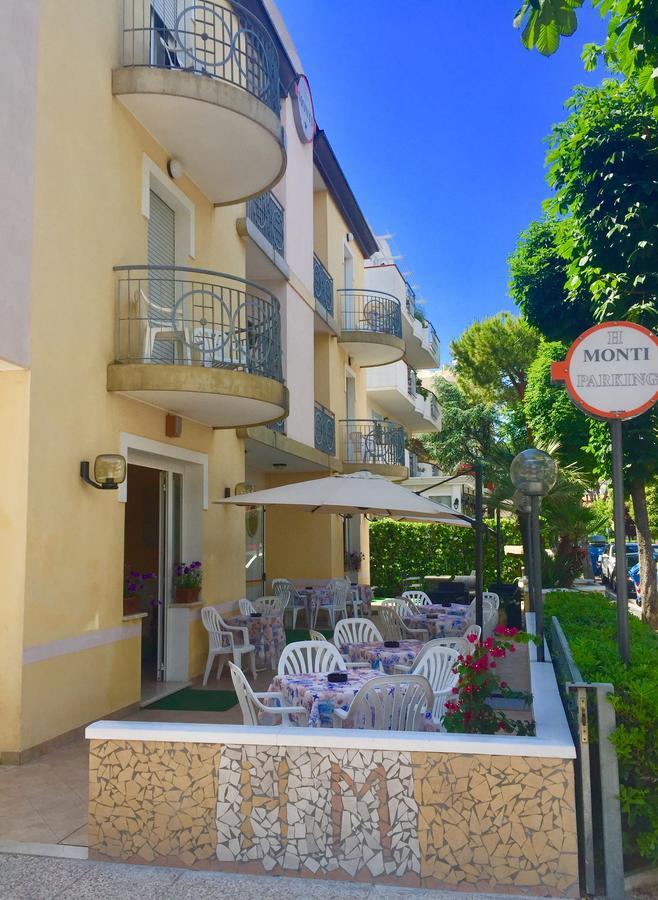 ריצ'יונה Hotel Monti מראה חיצוני תמונה