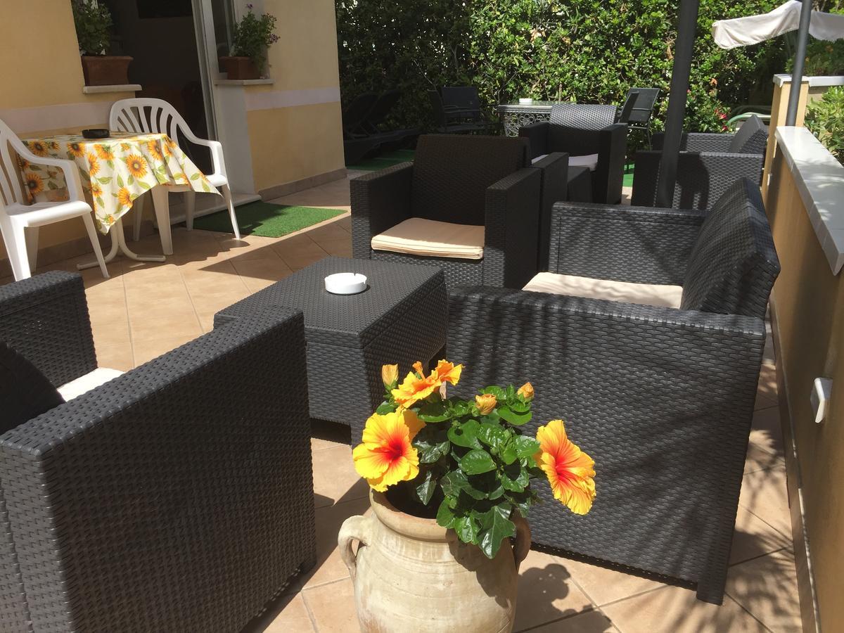 ריצ'יונה Hotel Monti מראה חיצוני תמונה