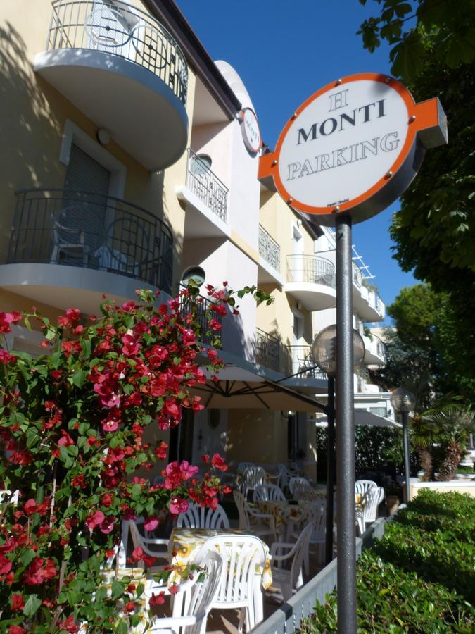 ריצ'יונה Hotel Monti מראה חיצוני תמונה